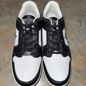 Zoo‎ York Men's black and white comfort ride sneakers size 13